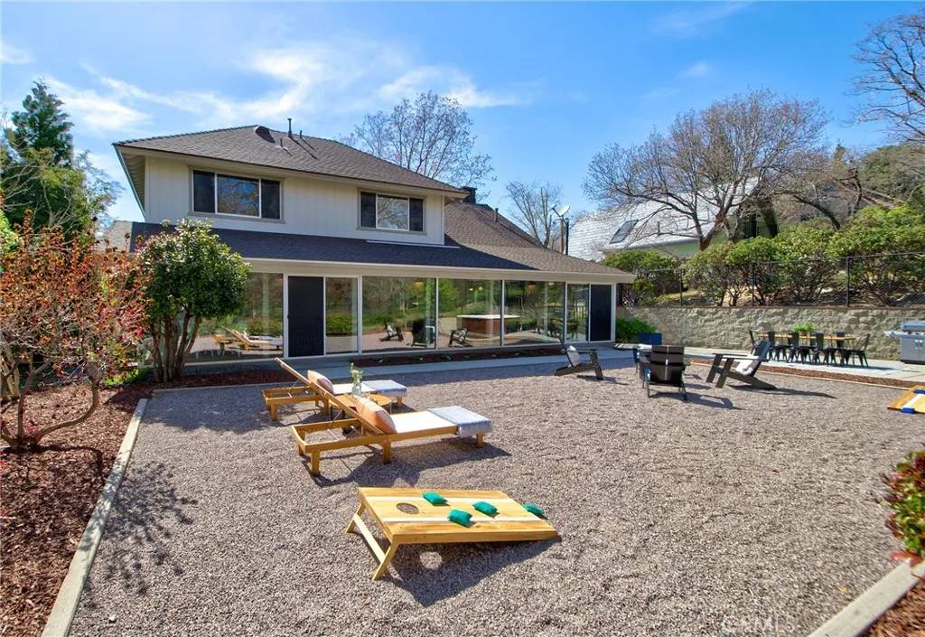 Lake Arrowhead, CA 92352,1211 Yellowstone Drive