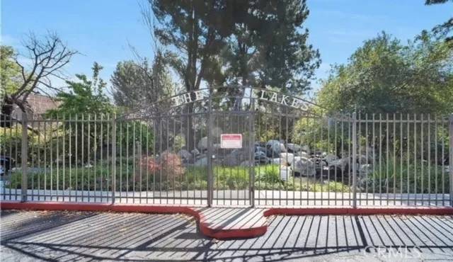 Canoga Park, CA 91303,7150 Carlson Circle #65