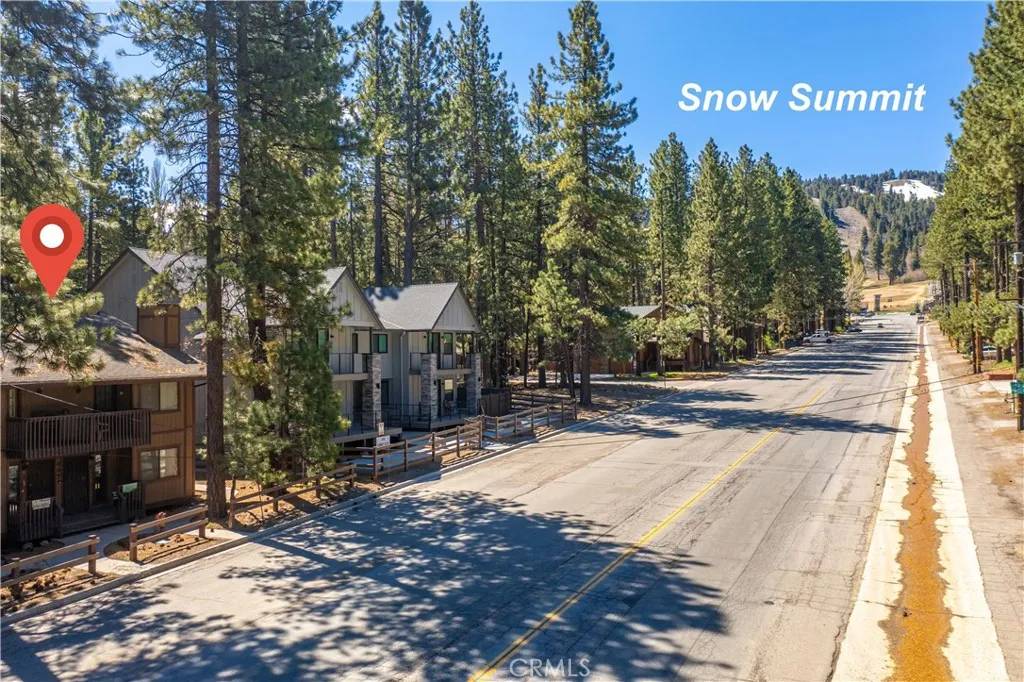 Big Bear Lake, CA 92315,667 Summit Boulevard #4