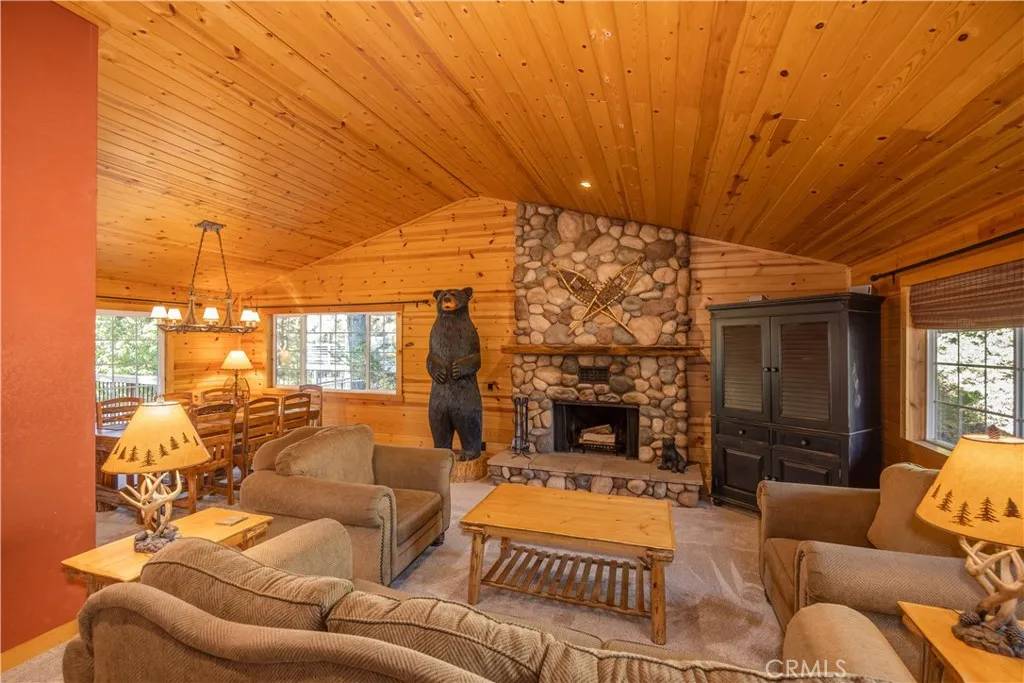 Big Bear Lake, CA 92315,41516 Swan Drive