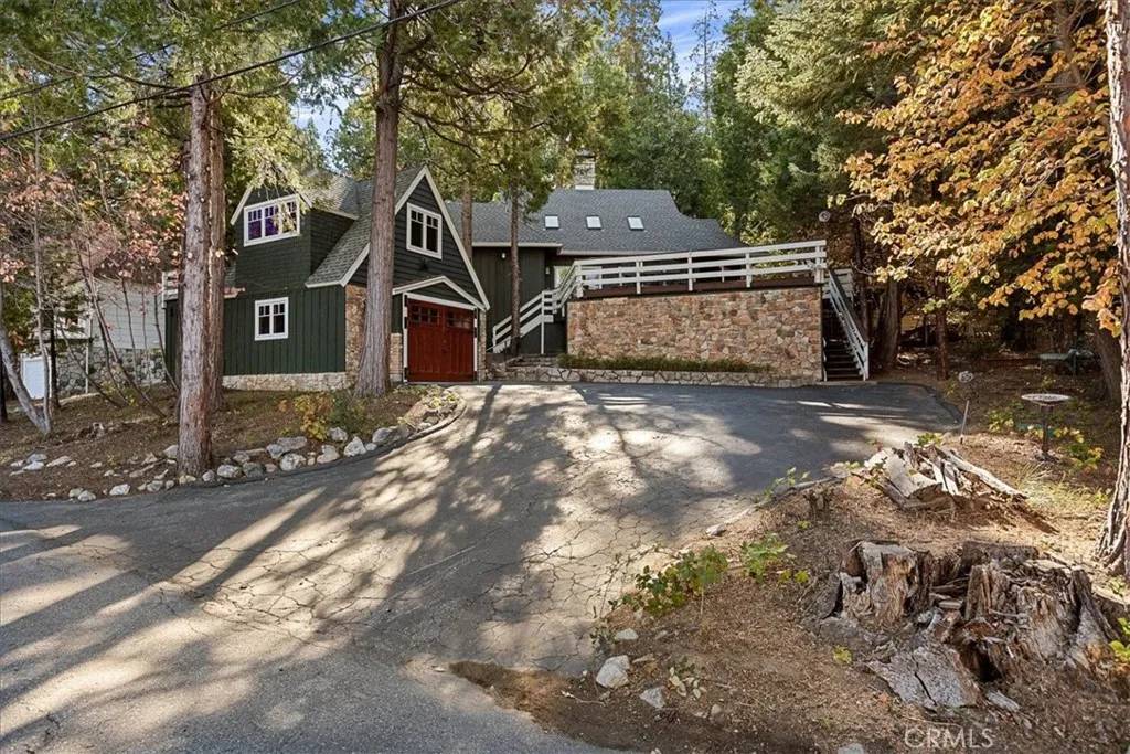 Lake Arrowhead, CA 92352,226 Holiday Drive