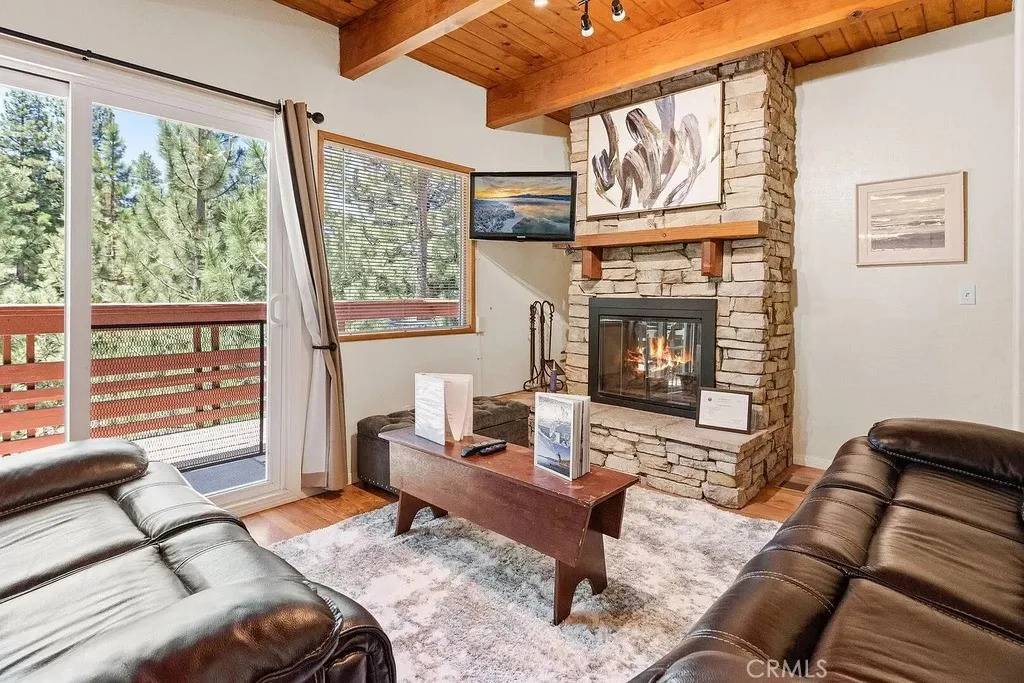 Big Bear Lake, CA 92315,43869 Mendocino Drive