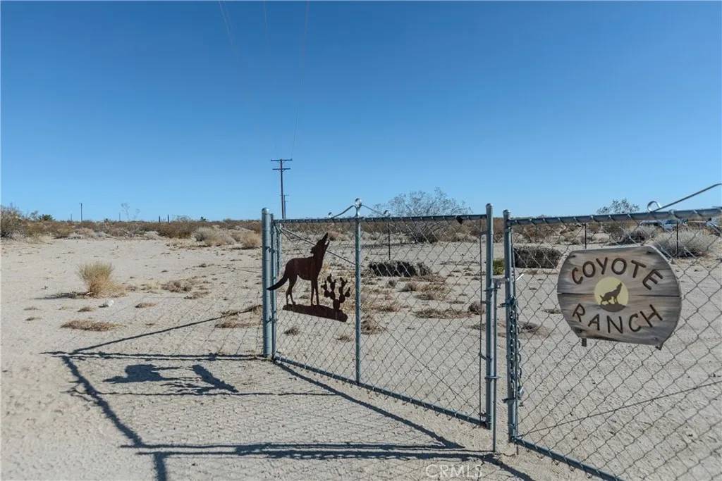 Landers, CA 92285,5651 Periman Avenue