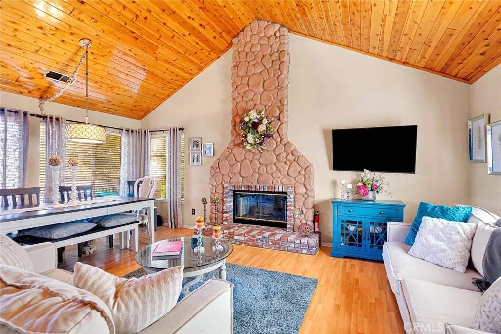 Lake Arrowhead, CA 92352,678 Buckingham Square #690