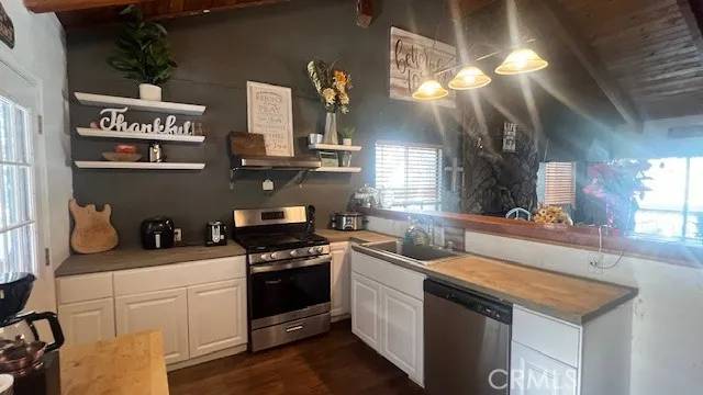 Running Springs, CA 92382,31375 Cedarwood Drive