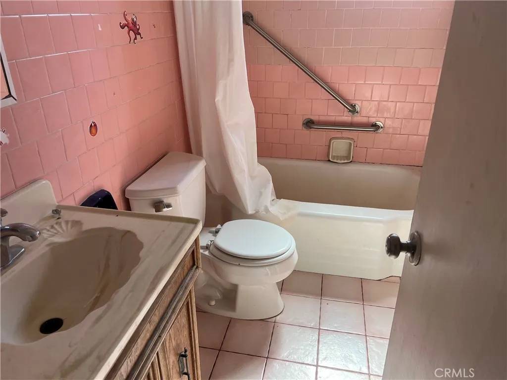 San Pedro, CA 90731,961 W 21st Street