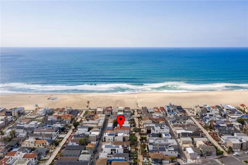 Hermosa Beach, CA 90254,52 18th Street