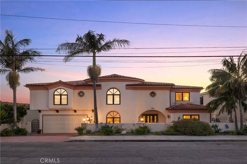 Manhattan Beach, CA 90266,917 Pacific Avenue