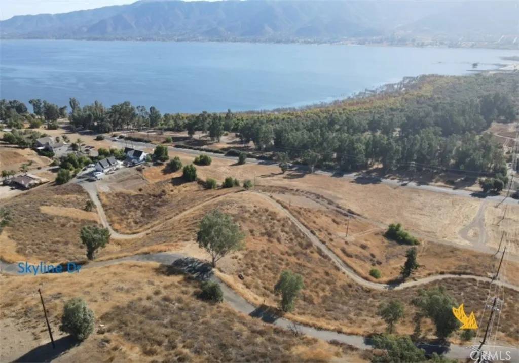 Lake Elsinore, CA 92530,0 Skyline Dr