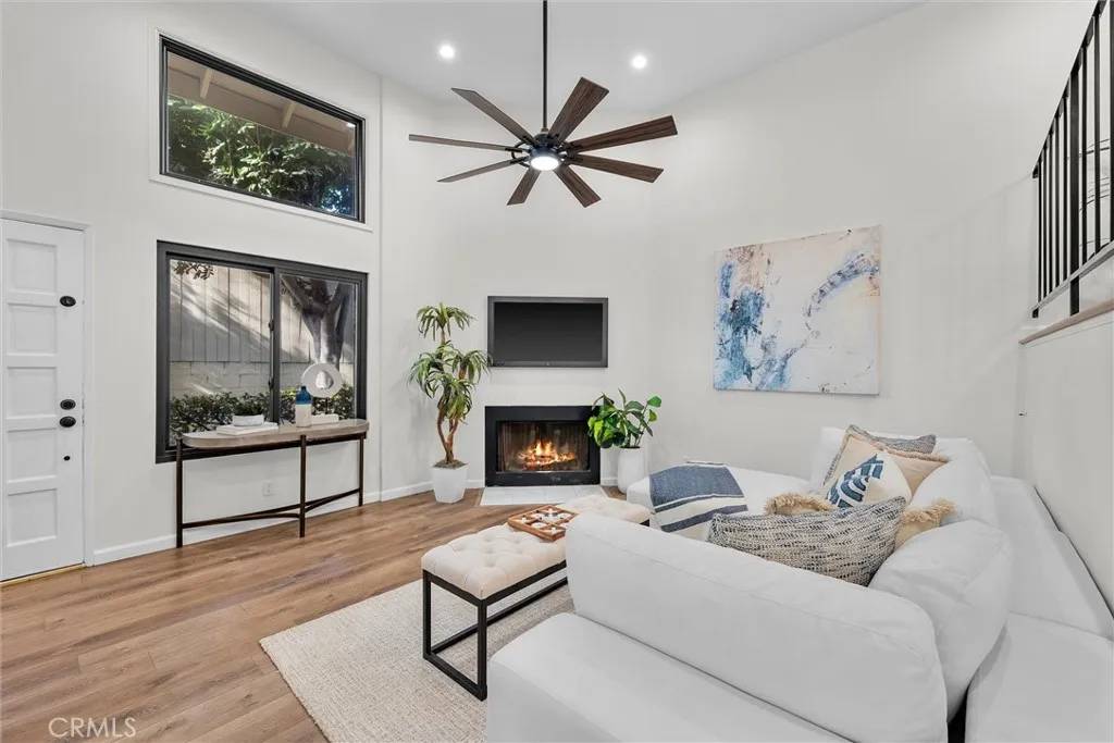 Redondo Beach, CA 90278,2304 Mathews Avenue #6