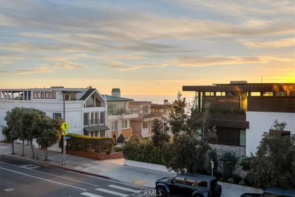 Manhattan Beach, CA 90266,506 Manhattan Avenue