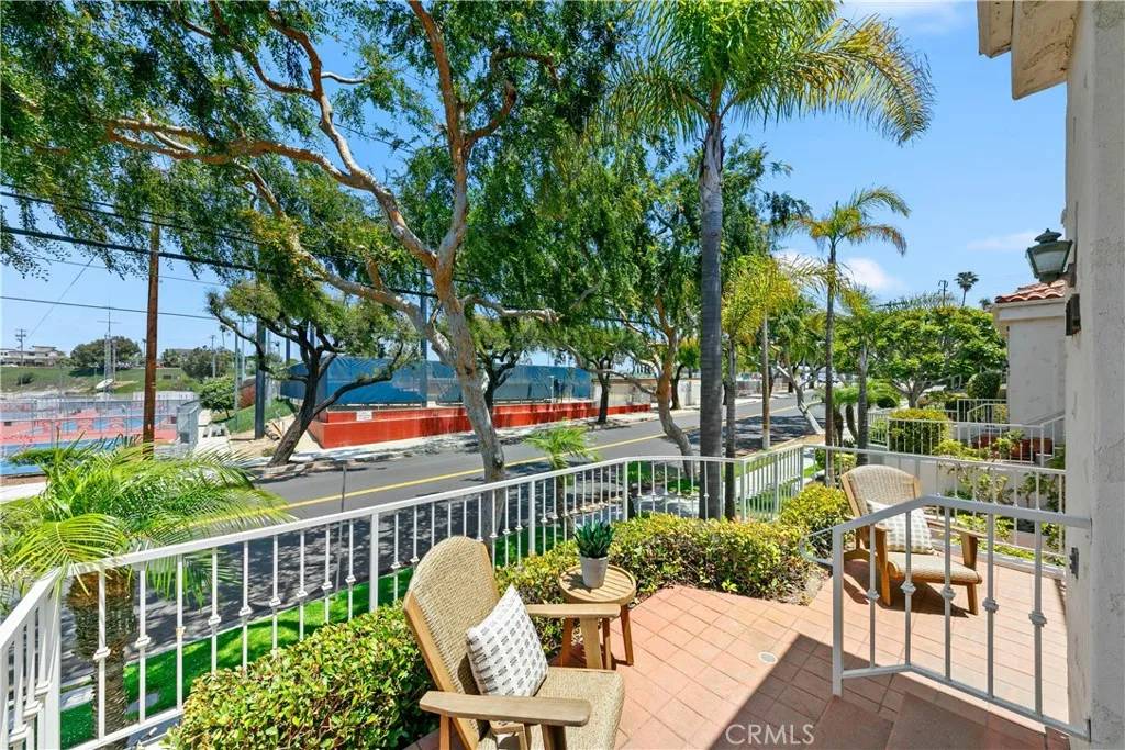 Redondo Beach, CA 90277,1114 Vincent Street #A
