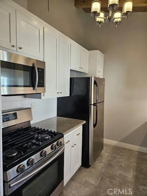 Venice, CA 90292,3315 Strongs Drive #B