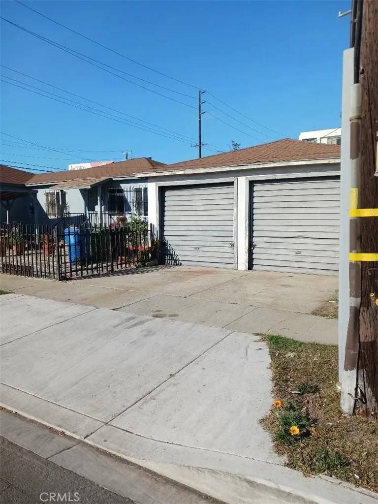 Lennox, CA 90304,5155 W 104th St