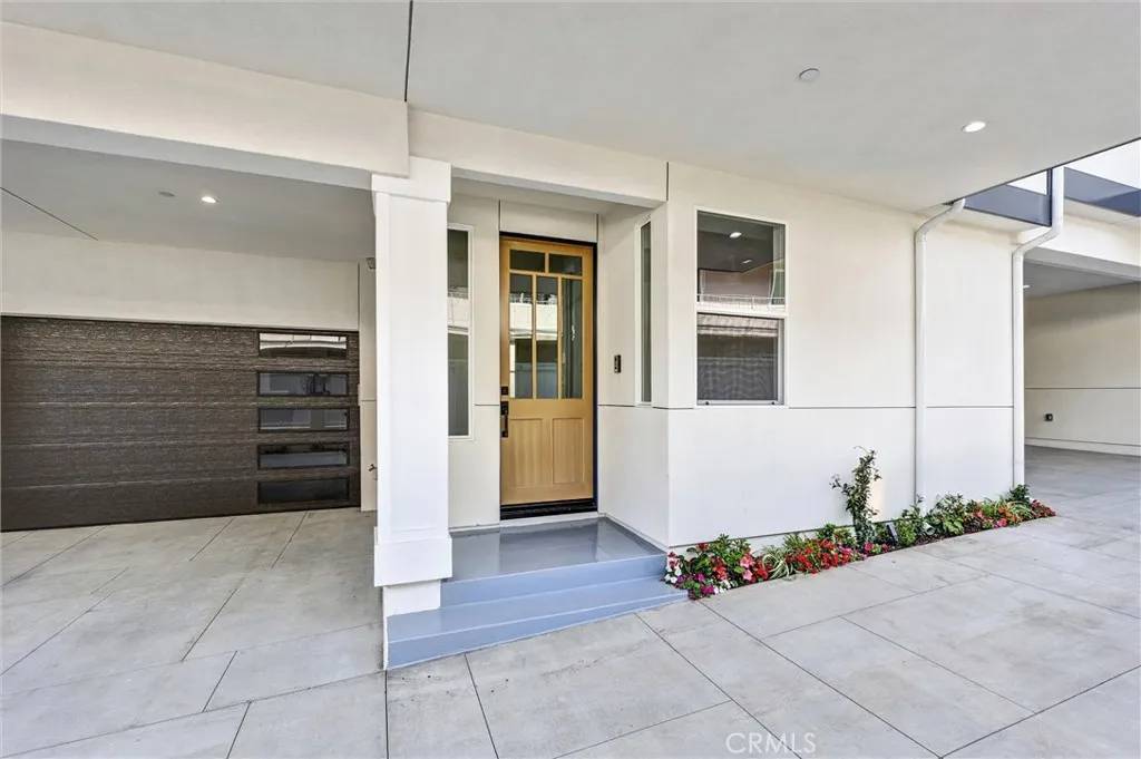 Redondo Beach, CA 90278,2416 CARNEGIE Lane #B