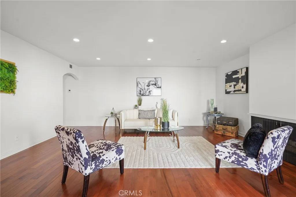 Culver City, CA 90230,5845 Doverwood Drive #216