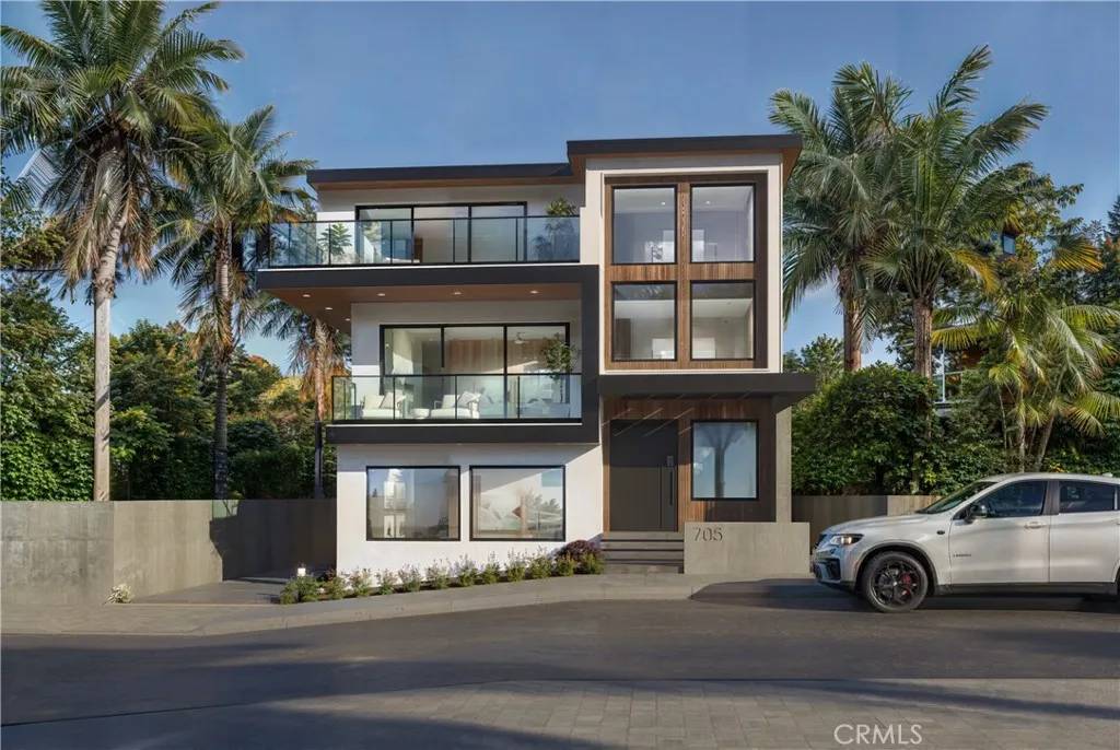 Hermosa Beach, CA 90254,705 2nd Street #B