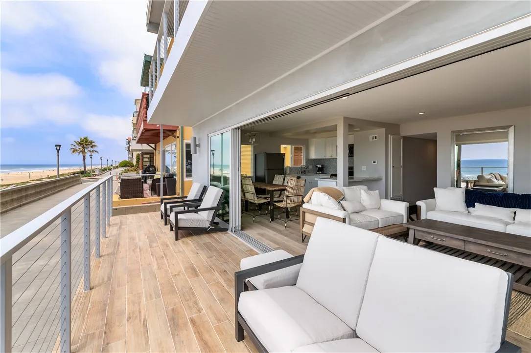 Manhattan Beach, CA 90266,2208 The Strand