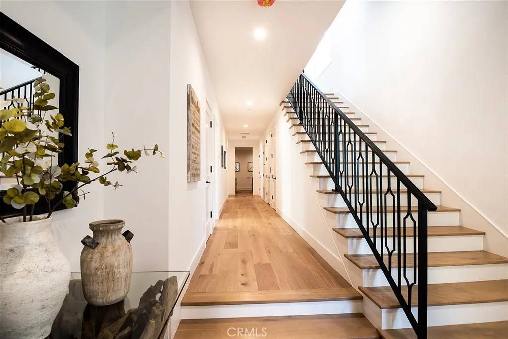 Manhattan Beach, CA 90266,724 13th Street