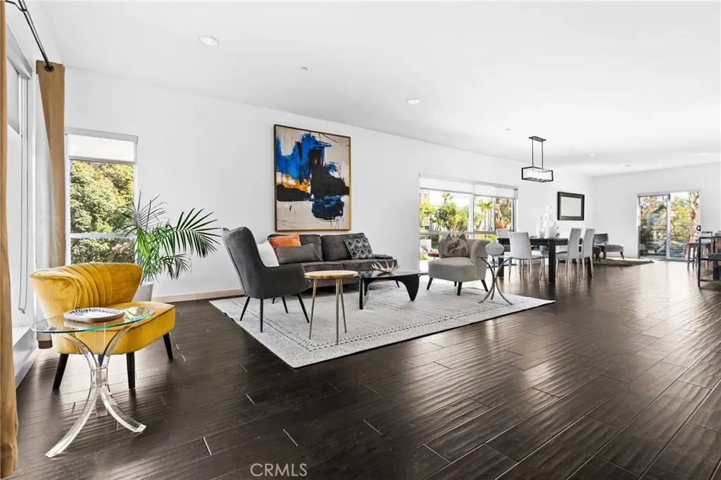 Marina Del Rey, CA 90292,3119 Via Dolce #107