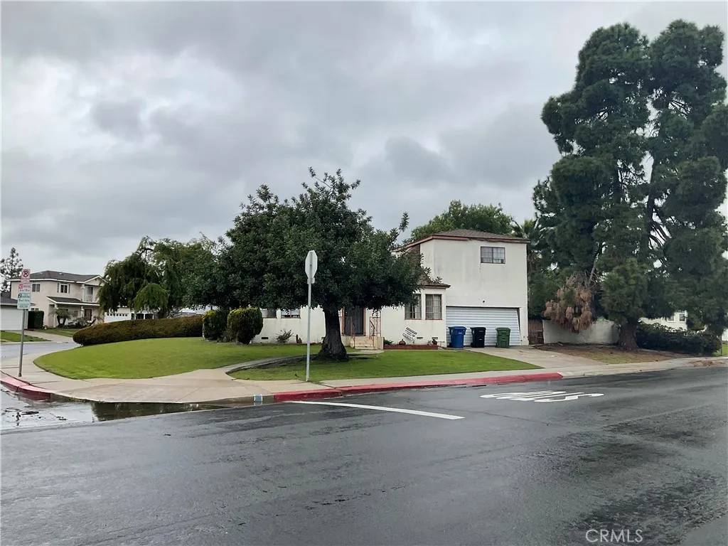 Los Angeles, CA 90045,8855 Lilienthal Avenue