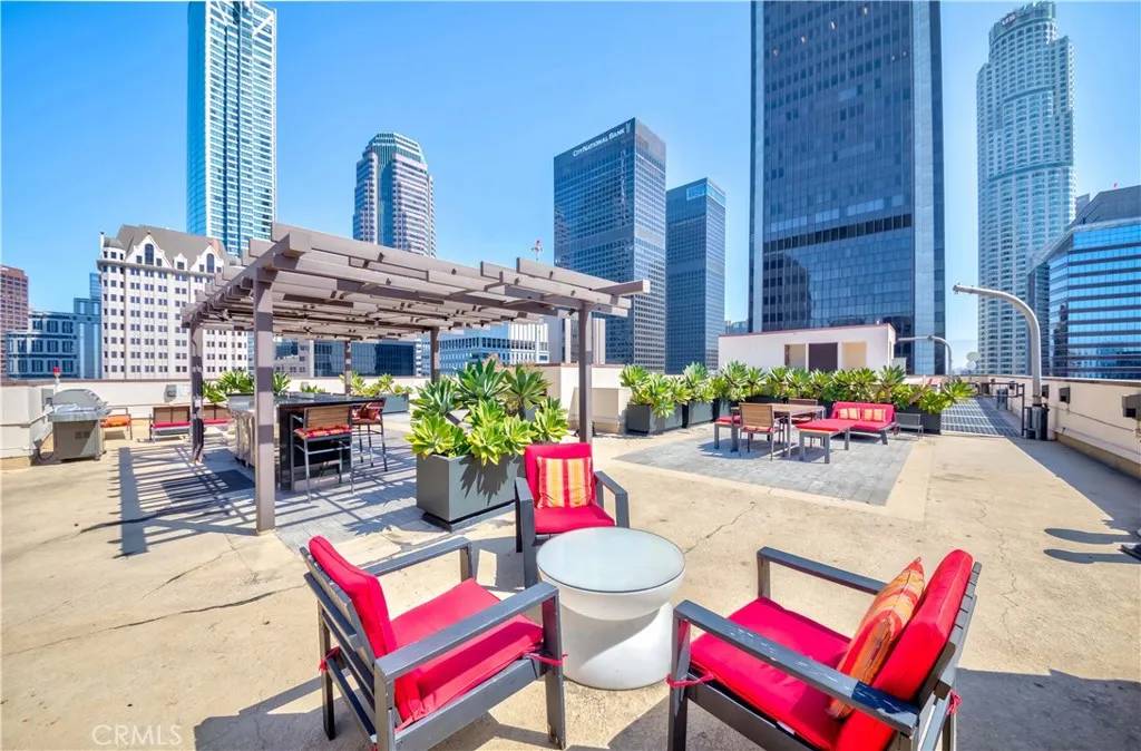 Los Angeles, CA 90017,655 S Hope Street #1001