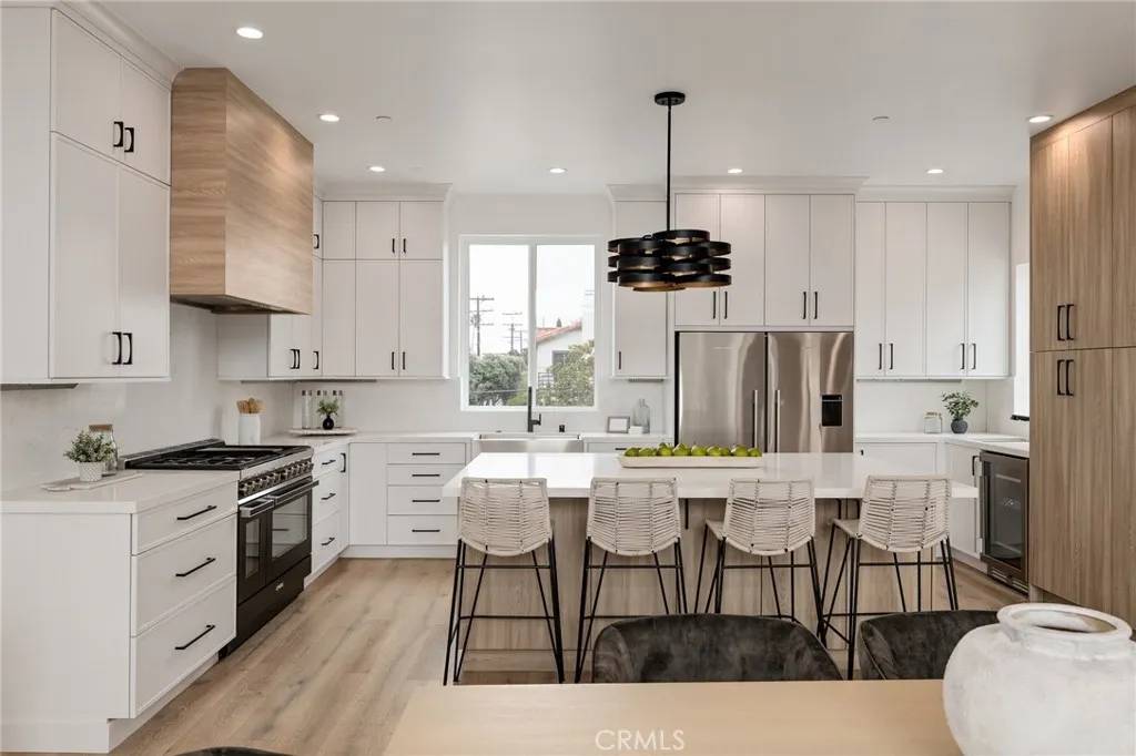 Redondo Beach, CA 90277,201 S Juanita Avenue