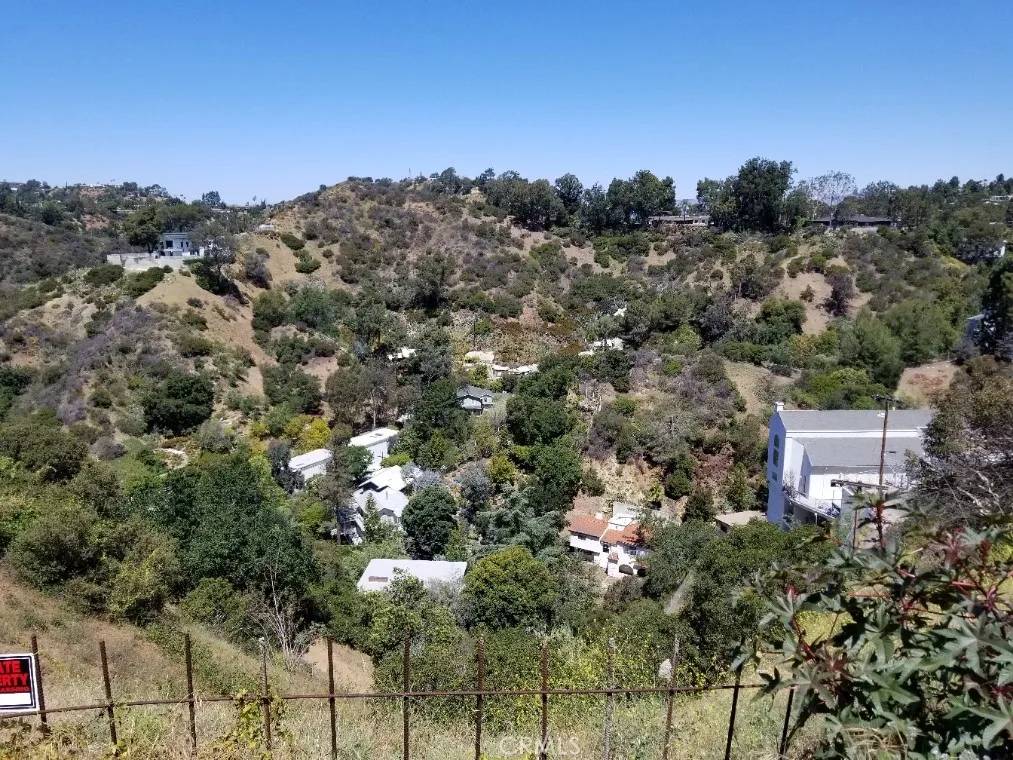 Los Angeles, CA 90046,2537 Woodstock