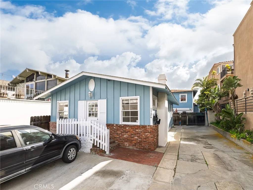 Hermosa Beach, CA 90254,1122 Loma Drive