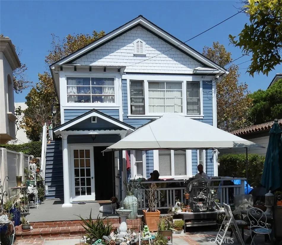 Redondo Beach, CA 90277,218 N Broadway