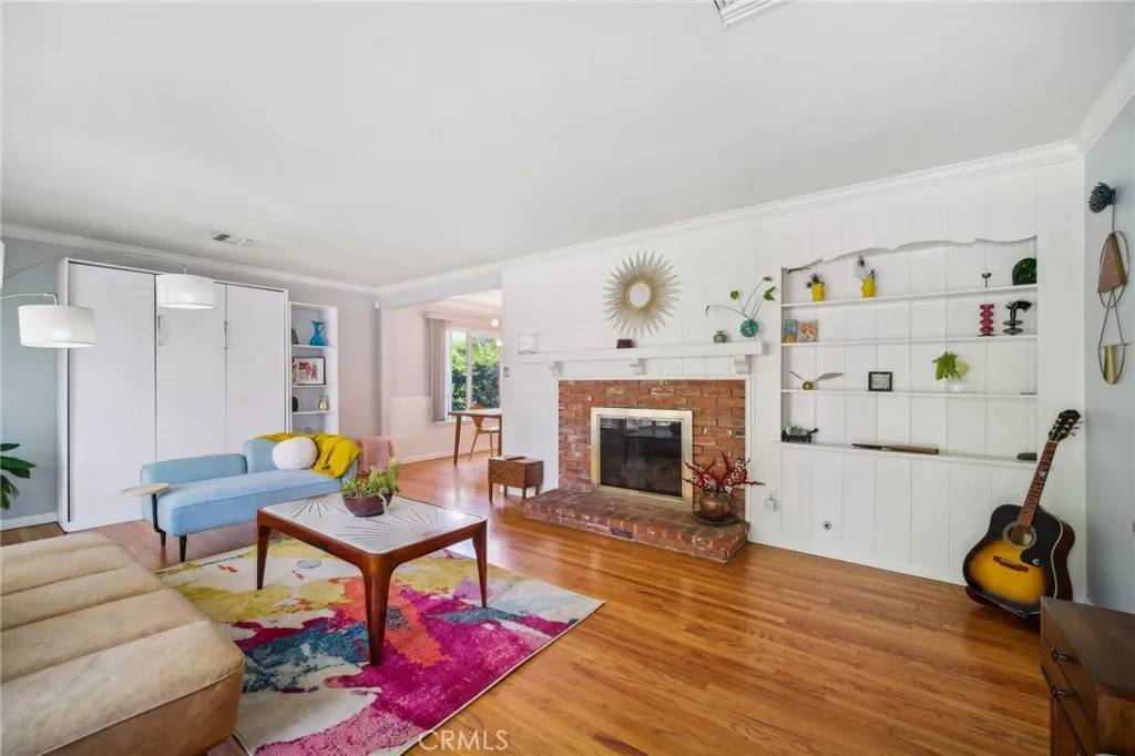 Sherman Oaks, CA 91423,4734 Buffalo Avenue