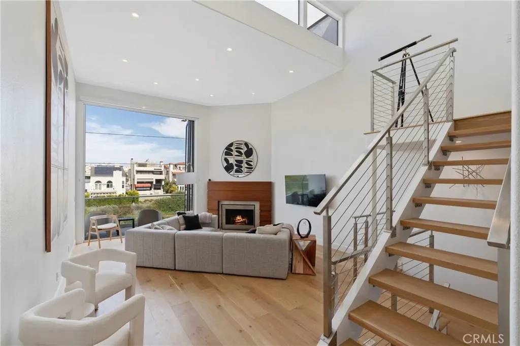 Marina Del Rey, CA 90292,30 Reef Street #3