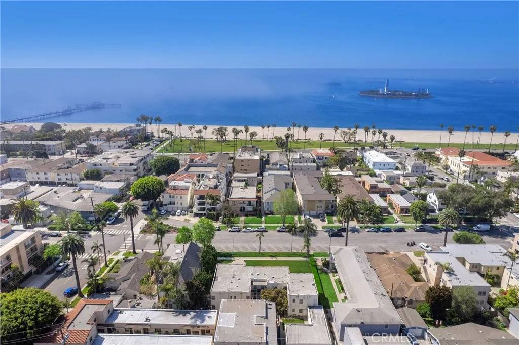 Long Beach, CA 90803,3515 E 1st Street