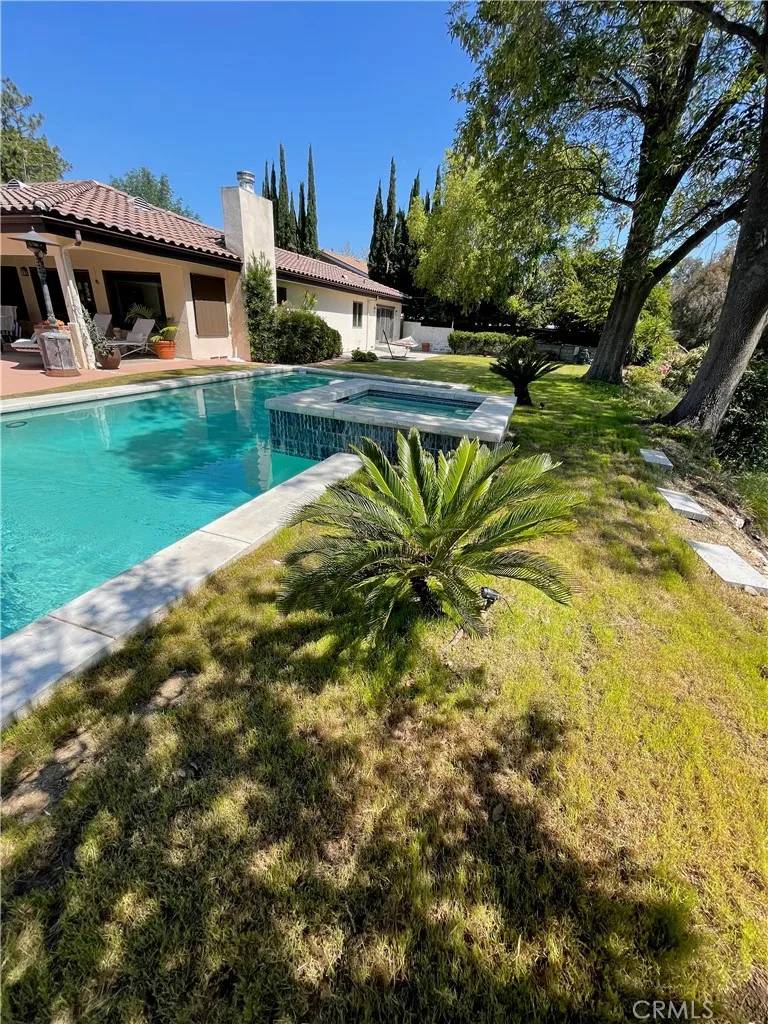Granada Hills, CA 91344,16772 Knollwood Drive