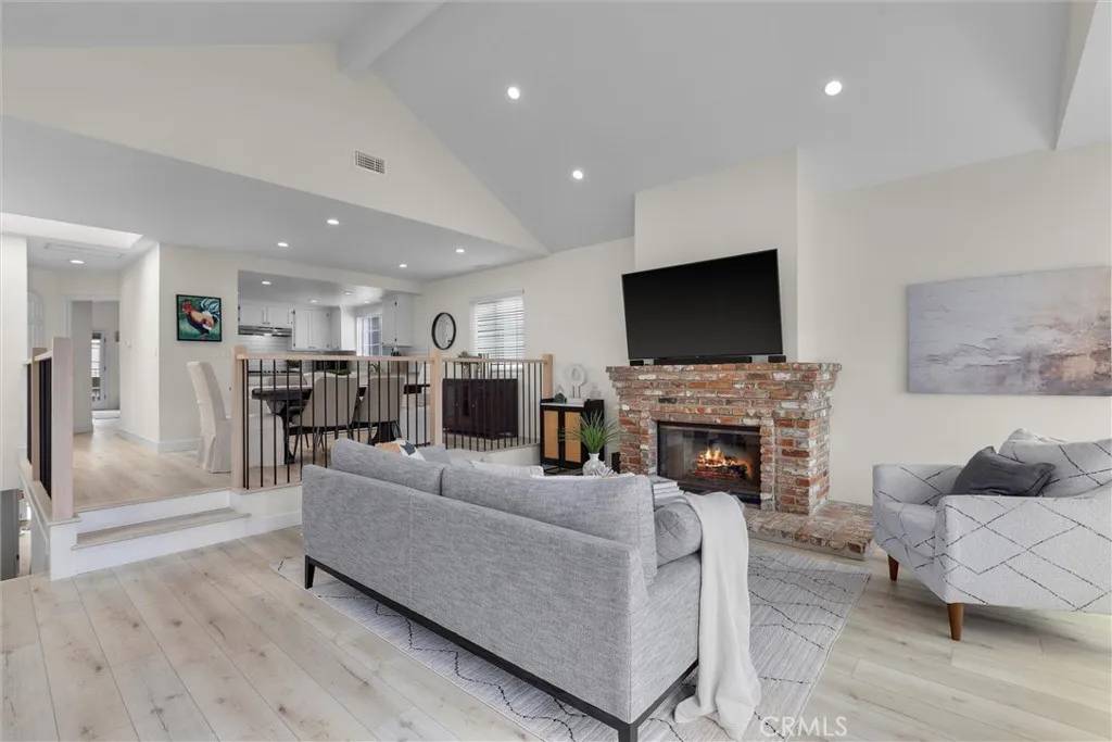 Redondo Beach, CA 90278,1727 Spreckels Lane