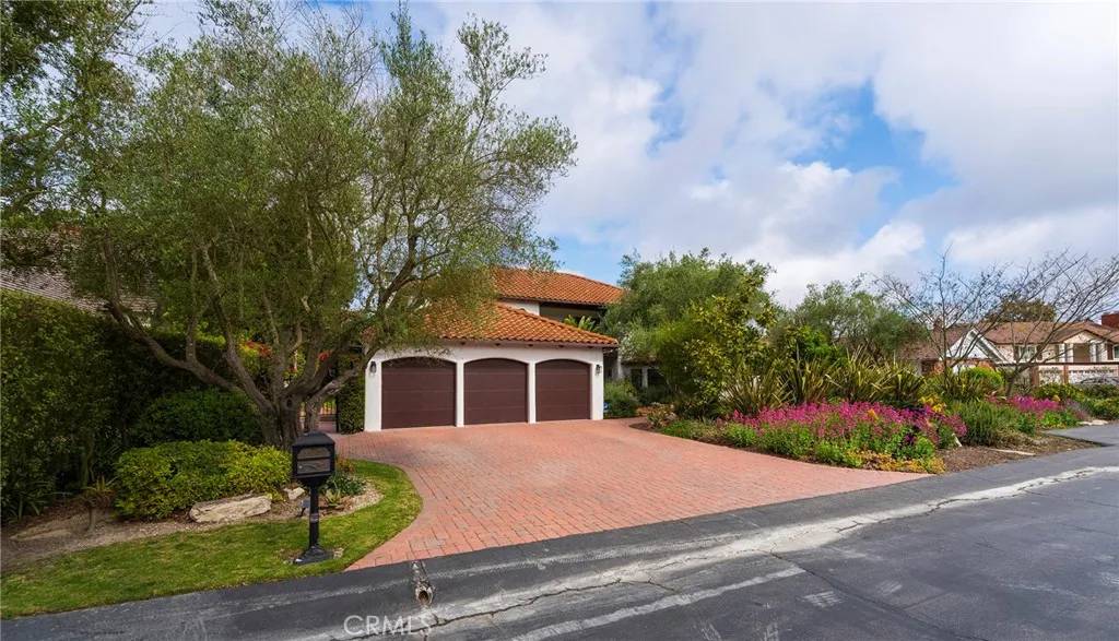 Rolling Hills Estates, CA 90274,23 Country Meadow Road