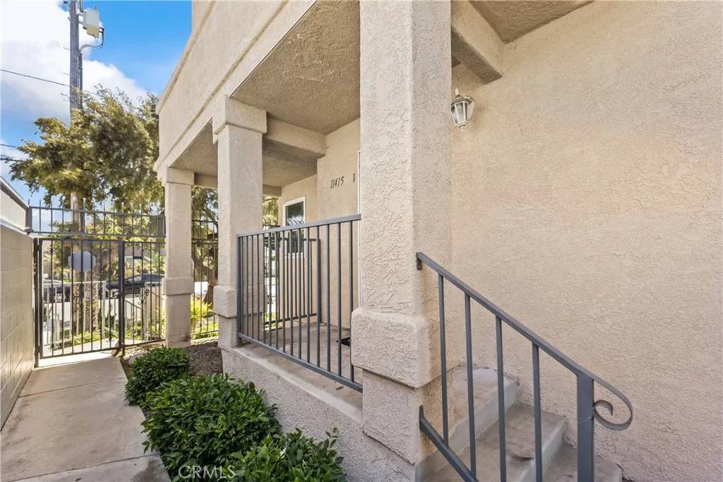 Lakewood, CA 90715,11415 216th Street #24