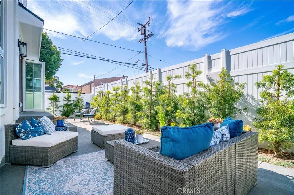 Redondo Beach, CA 90278,3202 Green Lane