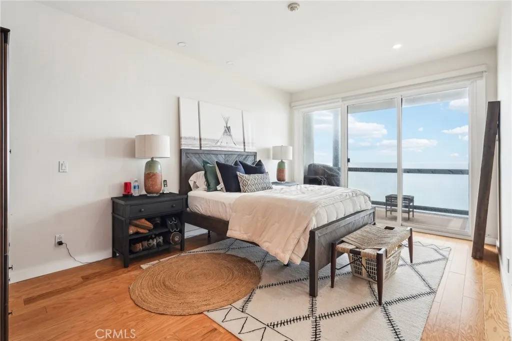 Redondo Beach, CA 90277,575 Esplanade #205