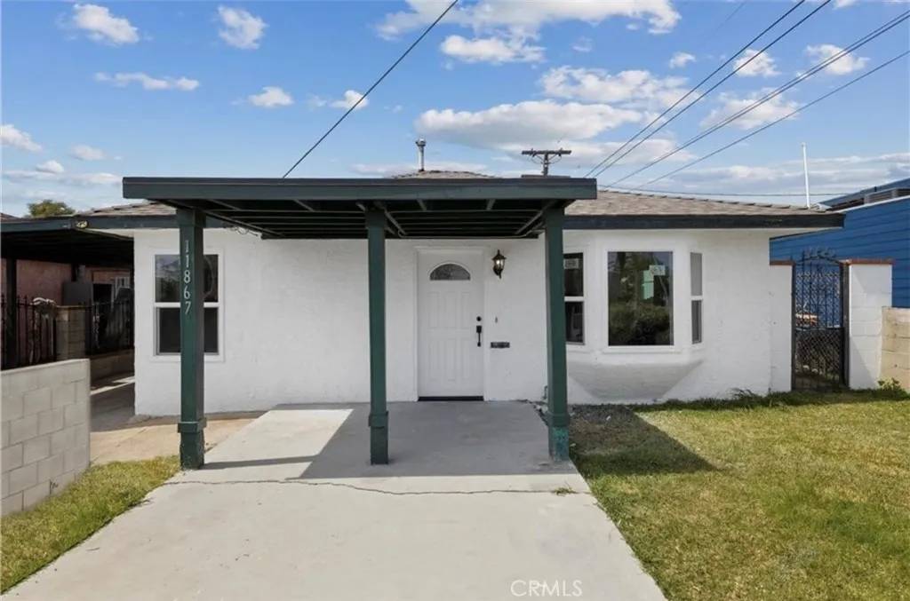 Los Angeles, CA 90061,11867 S San Pedro Street