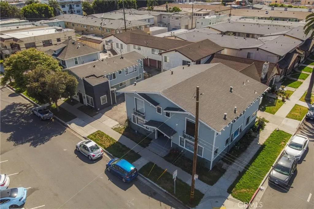 Long Beach, CA 90802,285 Cerritos Avenue