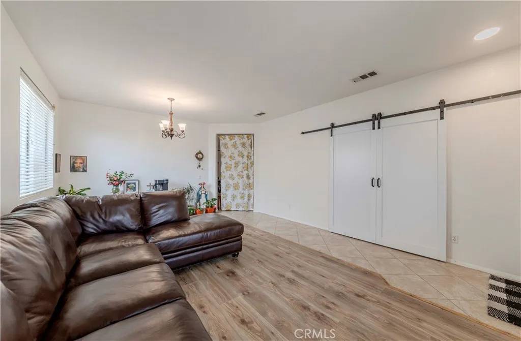 Hesperia, CA 92344,13868 Rosemary Street