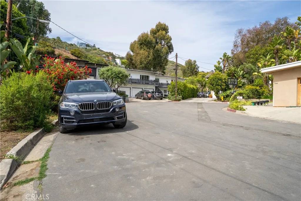 Laguna Beach, CA 92651,615 Griffith