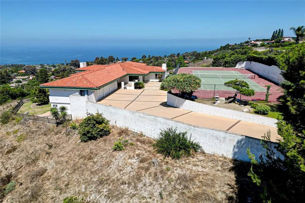 Palos Verdes Estates, CA 90274,1501 Via Coronel