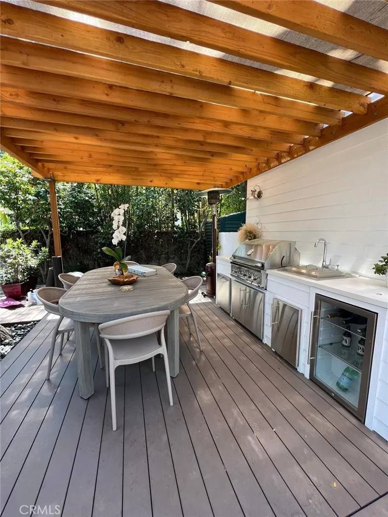 Los Angeles, CA 90066,11431 Clover Avenue