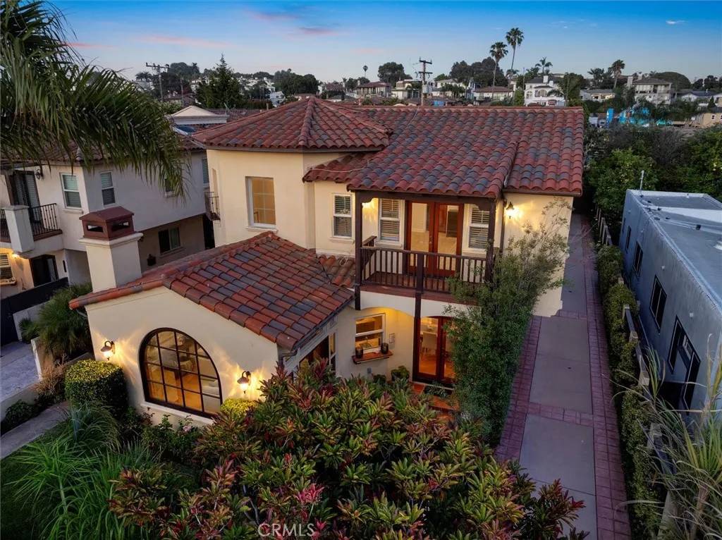 Redondo Beach, CA 90277,708 Elvira Avenue #A