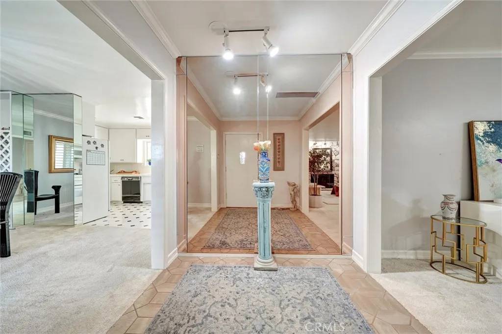 La Crescenta, CA 91214,2917 Highridge Road