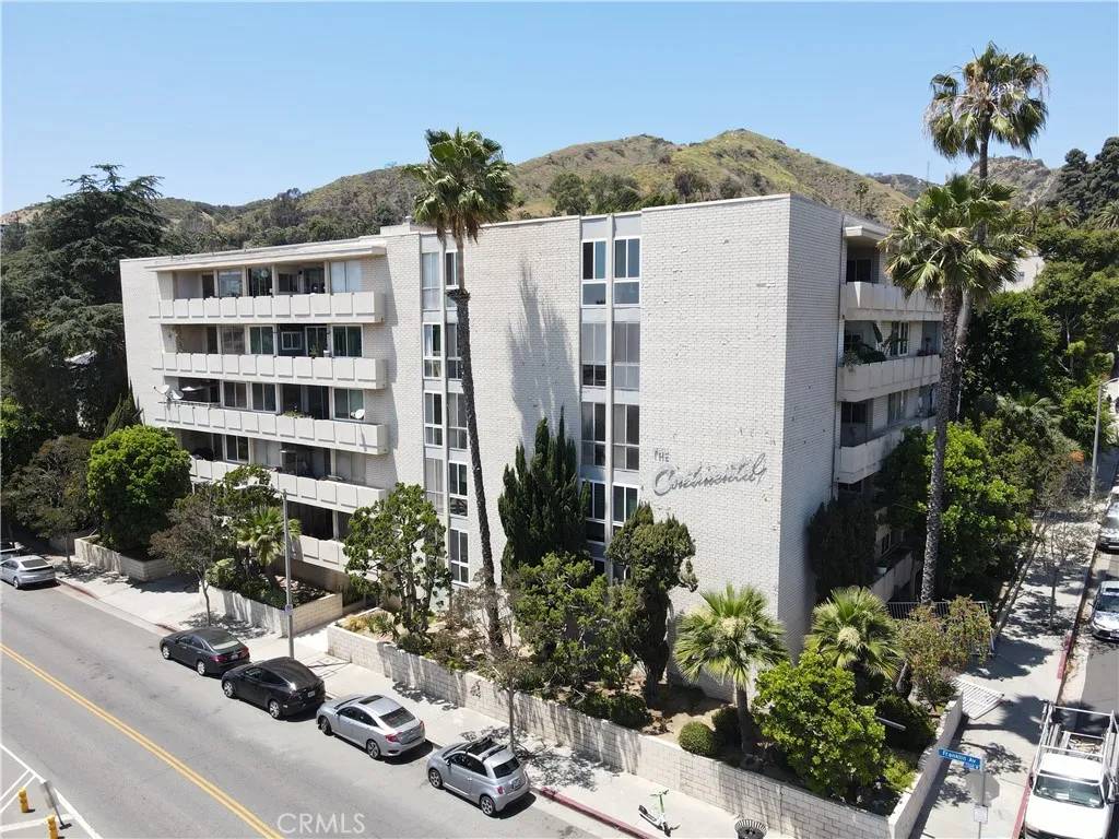Los Angeles, CA 90046,7309 Franklin Avenue #105