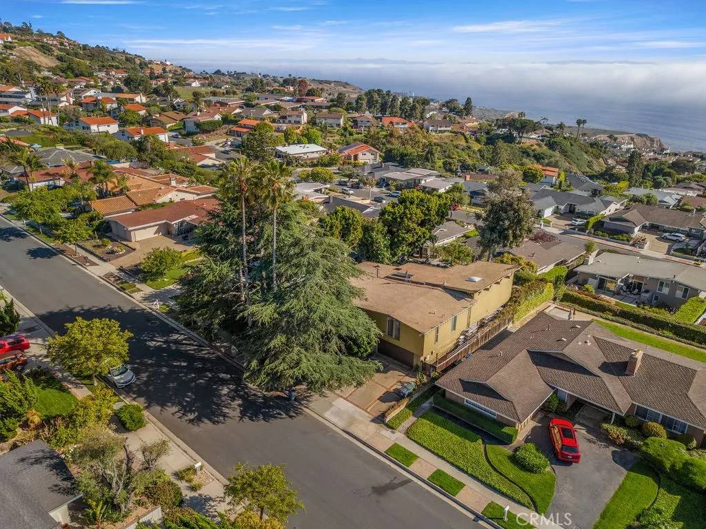 Rancho Palos Verdes, CA 90275,30211 Via Rivera