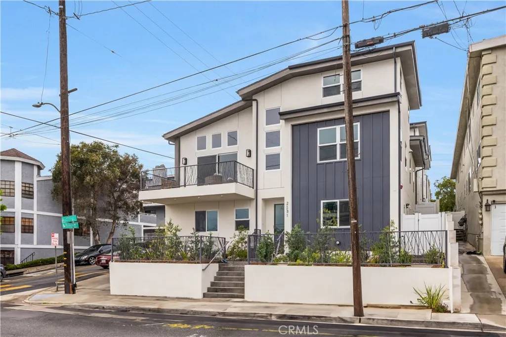Redondo Beach, CA 90278,2101 Carnegie Lane